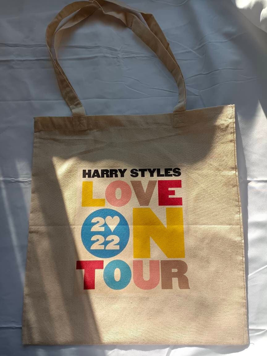 Love On Tour 2022 Tote Bag